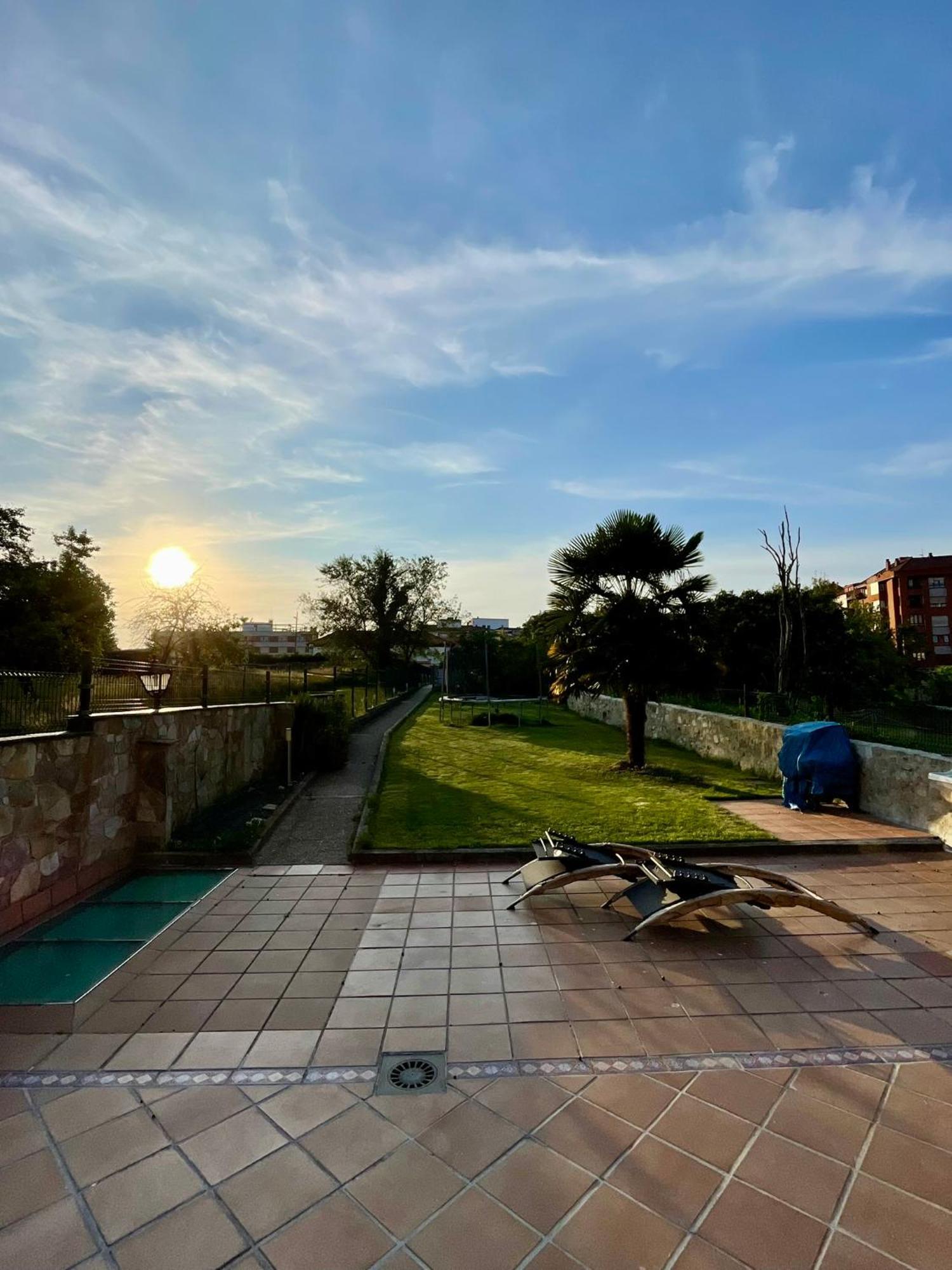 Ferienwohnung La Santina Y Su Jardin Avilés Exterior foto